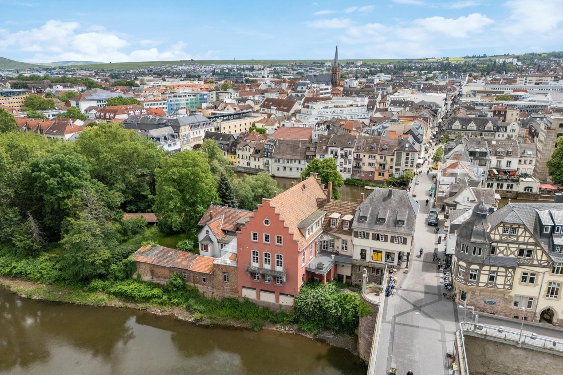 Altstadt Apartment Am Wasser Mit Parkplatz Und Riesigem Garten Bad Kreuznach Exterior photo